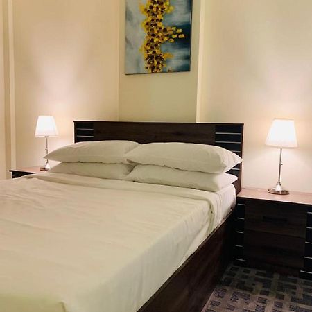 Chelsea Gardens Apartment Doha Bagian luar foto