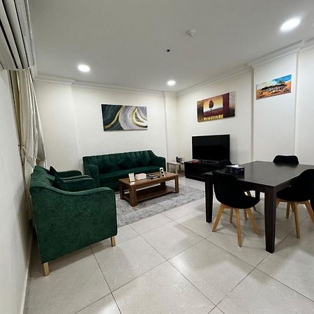 Chelsea Gardens Apartment Doha Bagian luar foto