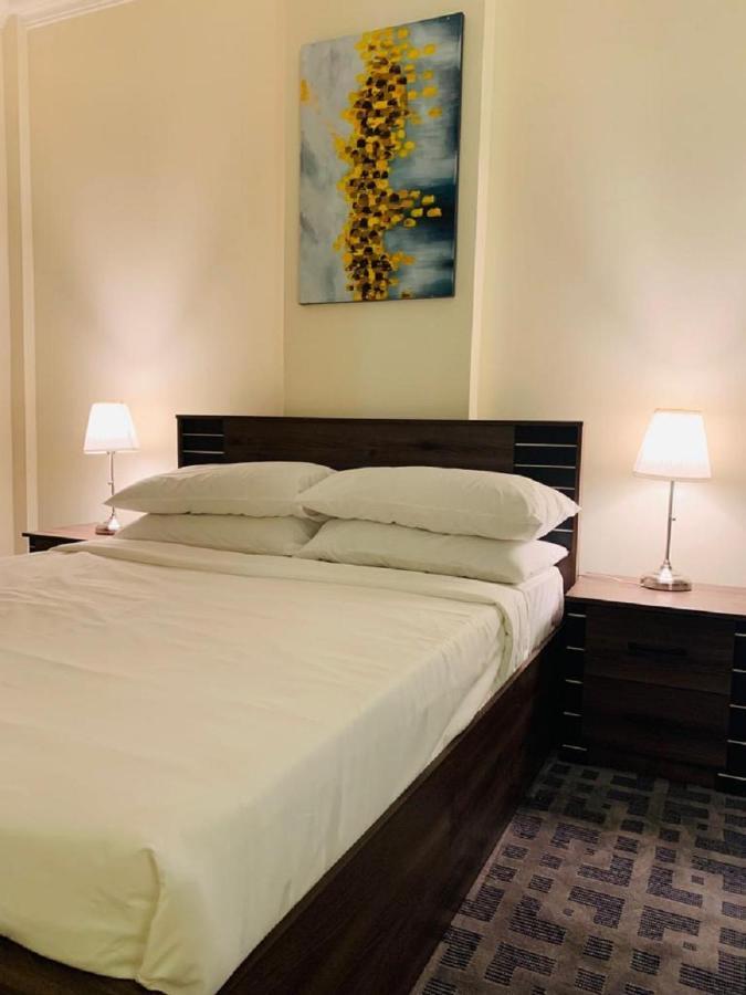 Chelsea Gardens Apartment Doha Bagian luar foto