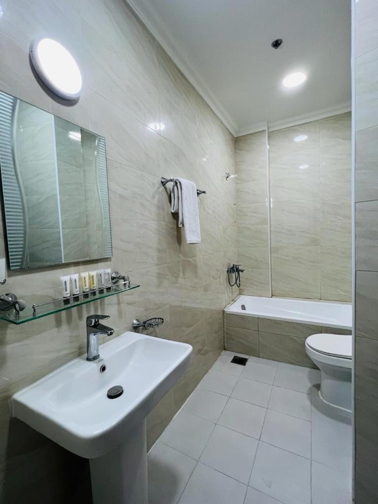 Chelsea Gardens Apartment Doha Bagian luar foto